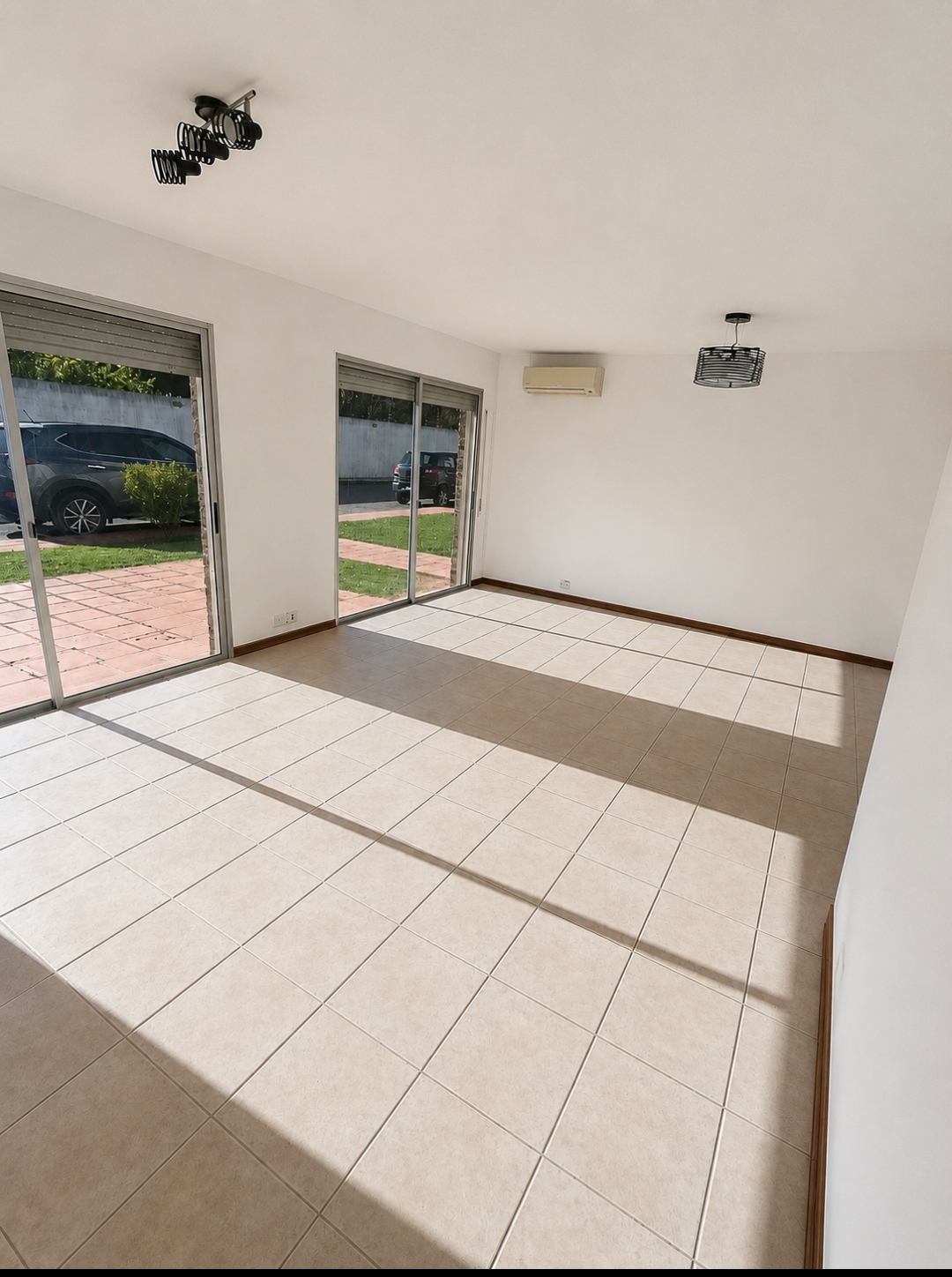 Alquiler anual casa complejo cerrado,Carrasco norte, Mdeo