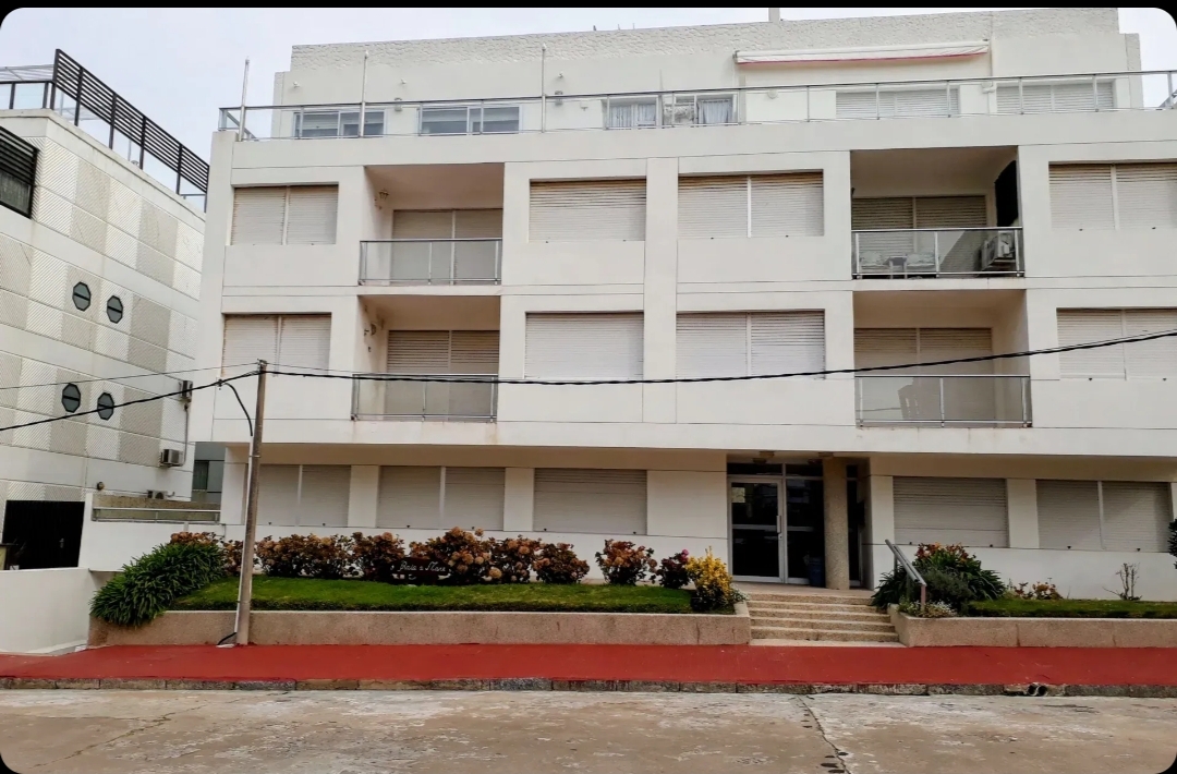 Alquiler anual apto 2 dorm en Península